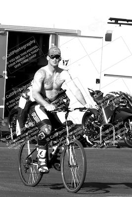 media/Apr-10-2022-SoCal Trackdays (Sun) [[f104b12566]]/Around the Pits/